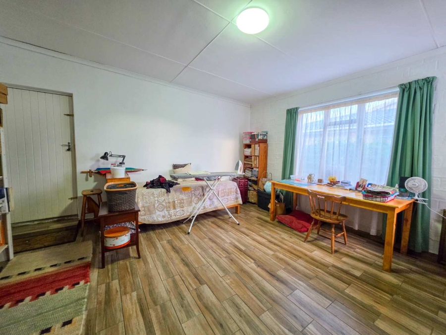 5 Bedroom Property for Sale in Stilbaai Wes Western Cape